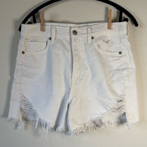 American Eagle White High Rise Mom Jean Shorts NWT Size 10 Frayed Hem